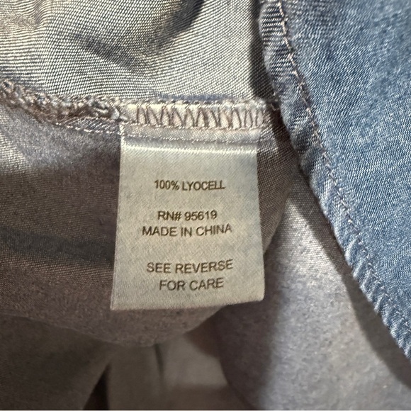 Chambray Blue Denim Women's Top - Picture 8 of 8